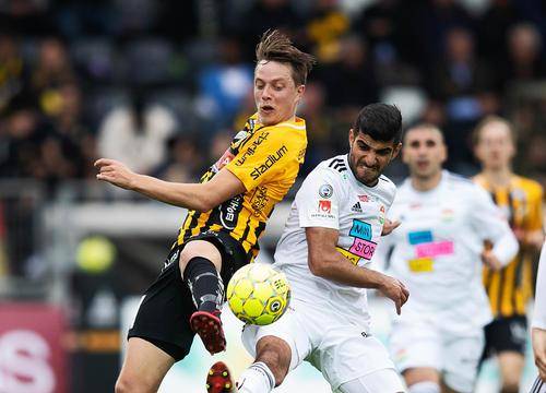 将球送入网 将球送入网