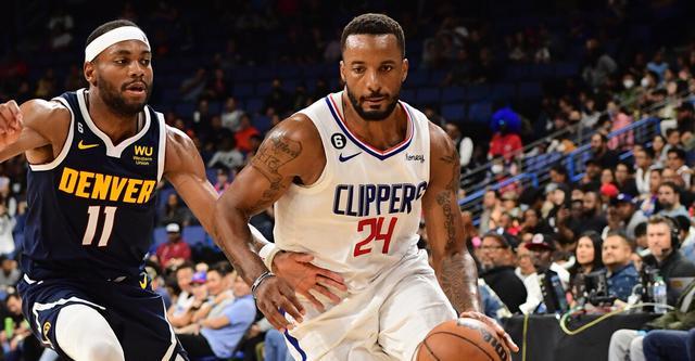 出十足的自 出十足的自